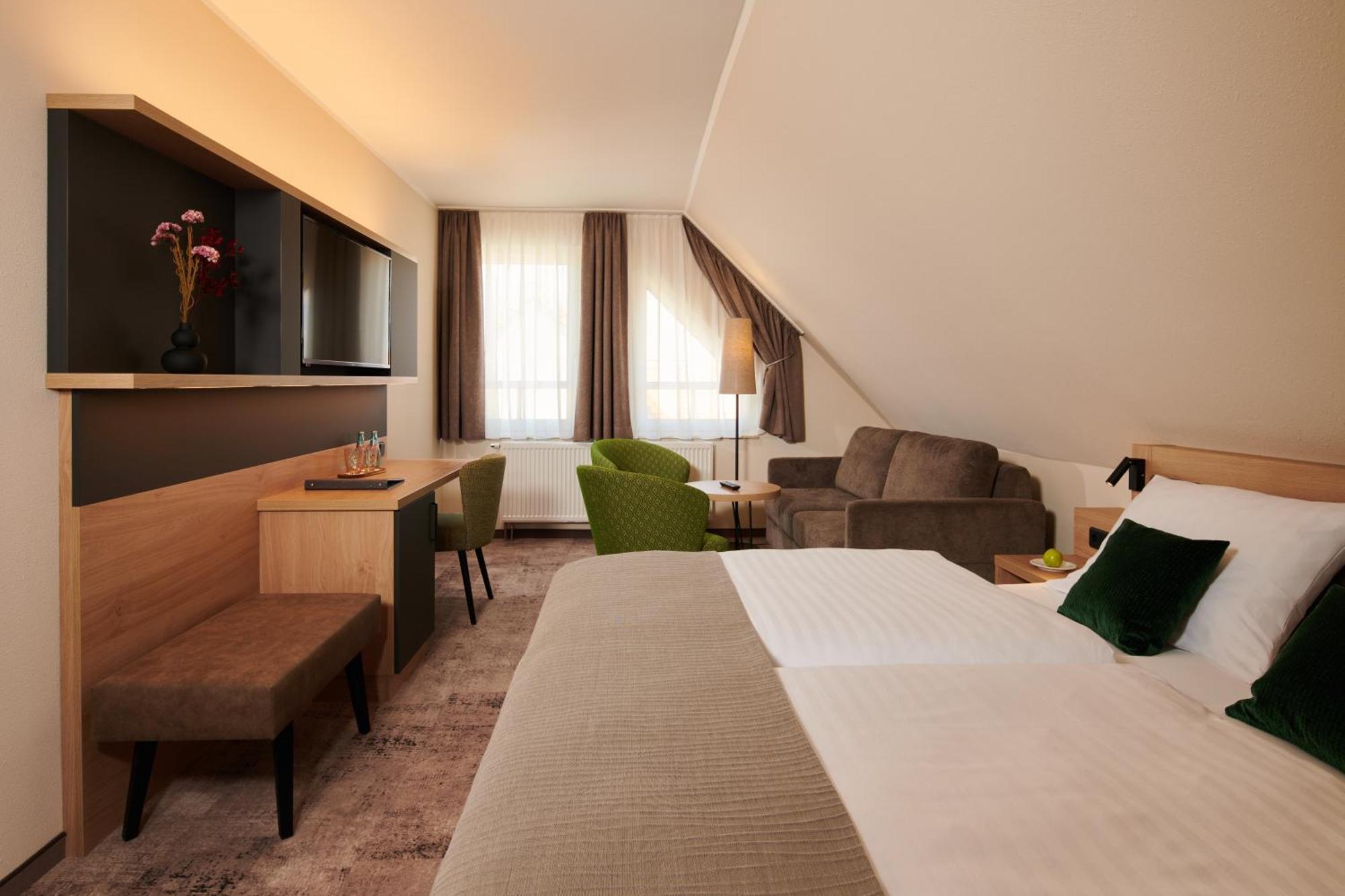 Parkhotel Neustadt Нойщад-ин-Заксен Екстериор снимка