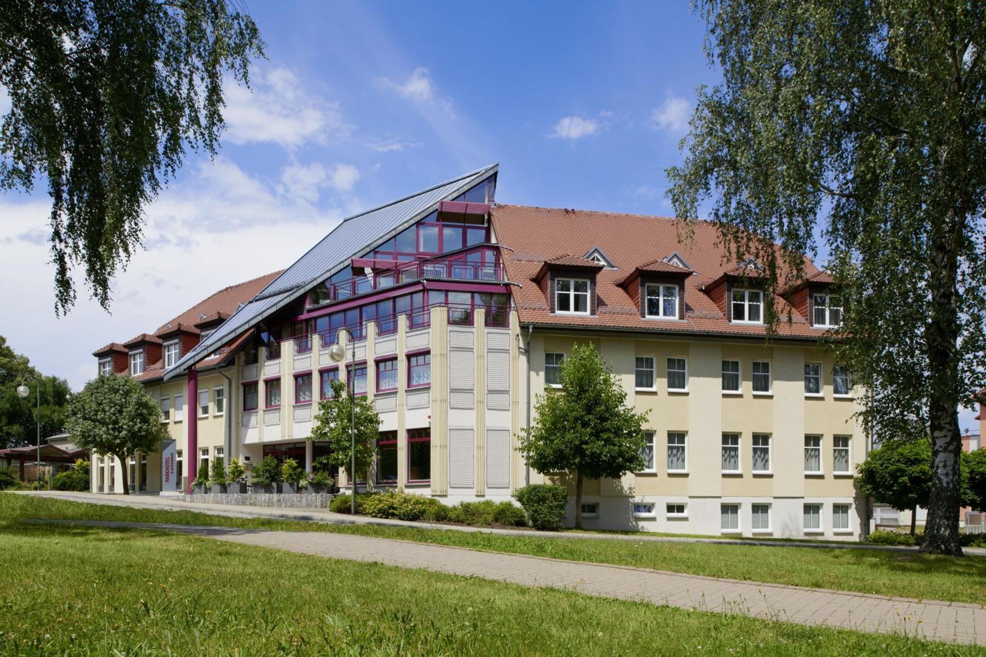 Parkhotel Neustadt Нойщад-ин-Заксен Екстериор снимка