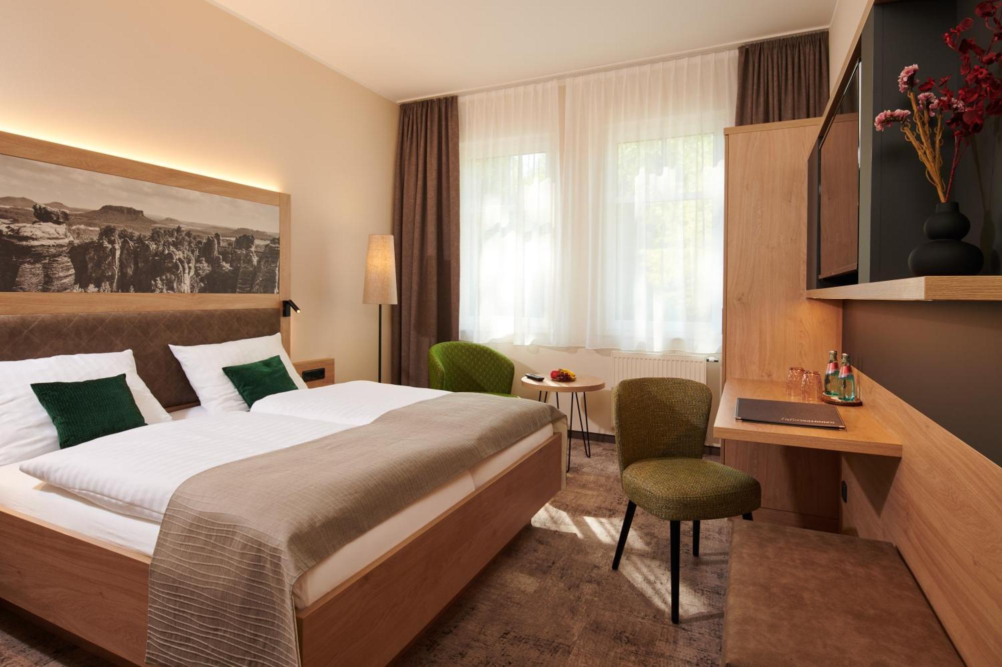 Parkhotel Neustadt Нойщад-ин-Заксен Екстериор снимка