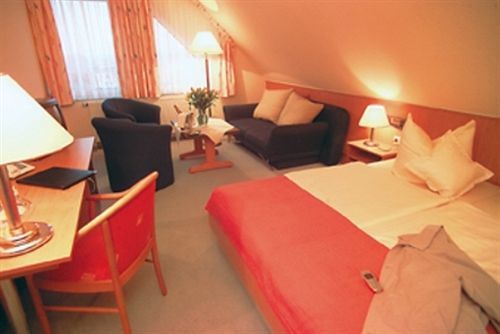 Parkhotel Neustadt Нойщад-ин-Заксен Екстериор снимка