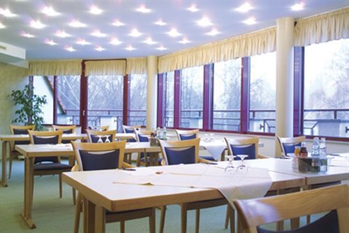 Parkhotel Neustadt Нойщад-ин-Заксен Екстериор снимка